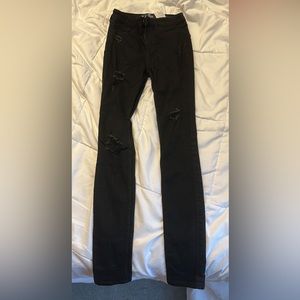 Hollister ripped skinny jean